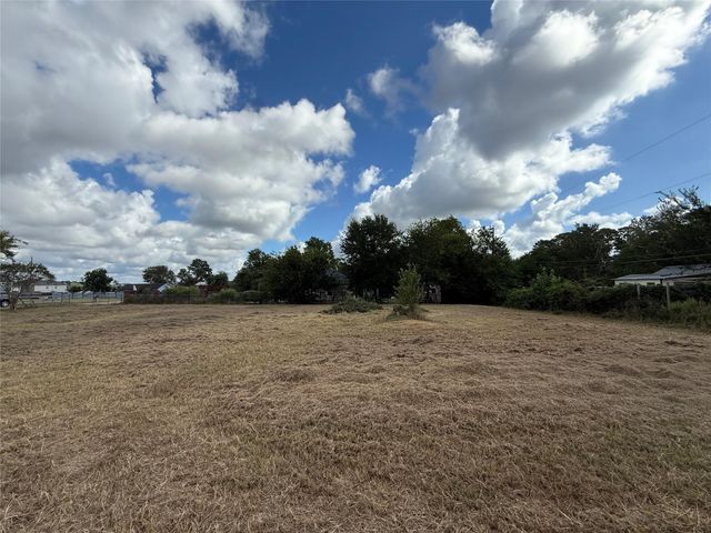 Lot 127 N Pine Hill Street, Pinehurst, TX 77362