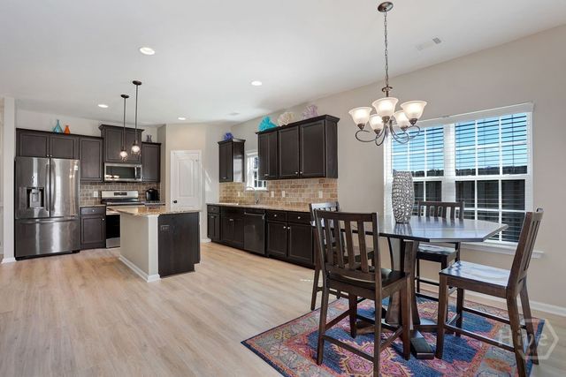 208 Chippingwood Circle, Pooler, GA 31322