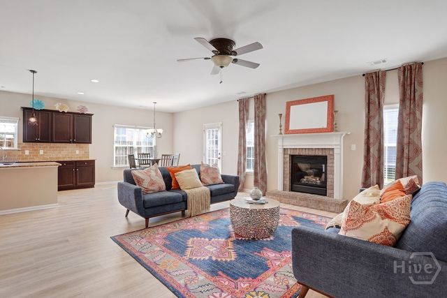 208 Chippingwood Circle, Pooler, GA 31322