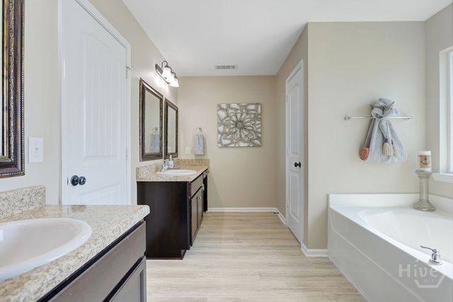 208 Chippingwood Circle, Pooler, GA 31322