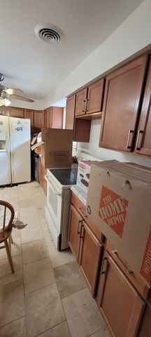 2747 W Lunt Avenue, Chicago, IL 60645