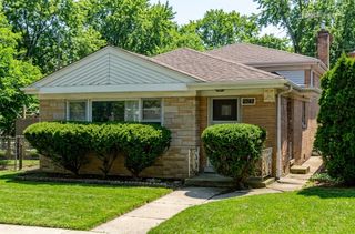 2747 W Lunt Avenue, Chicago, IL 60645