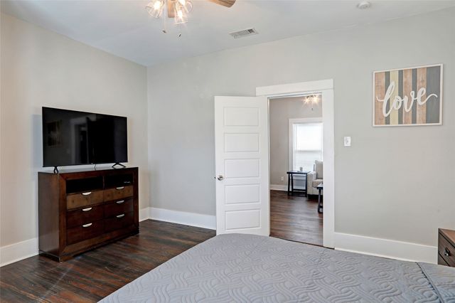 324 S Kentucky Street, Mckinney, TX 75069
