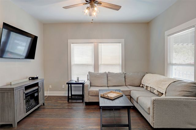 324 S Kentucky Street, Mckinney, TX 75069
