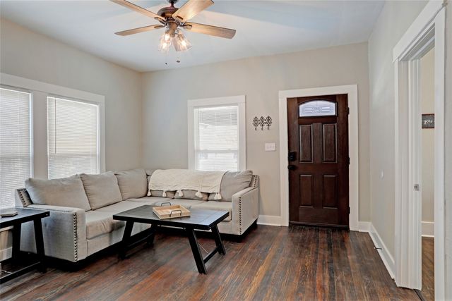 324 S Kentucky Street, Mckinney, TX 75069