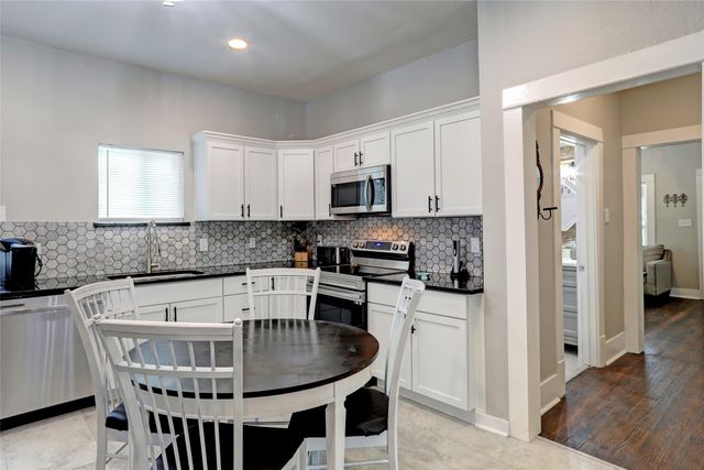 324 S Kentucky Street, Mckinney, TX 75069