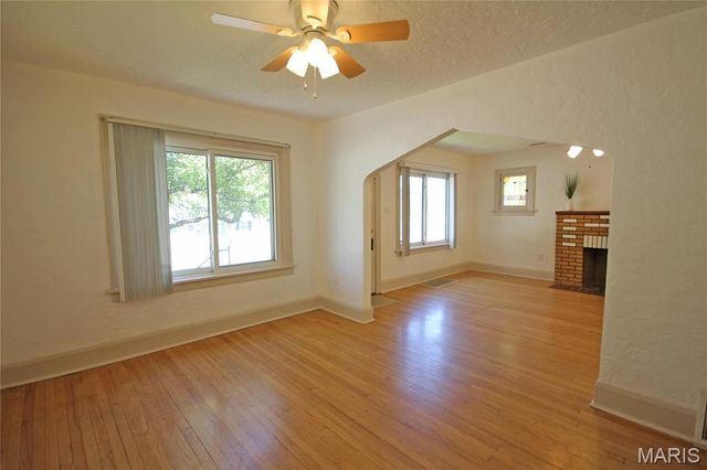 6104 Heege Road, Unincorporated, MO 63123