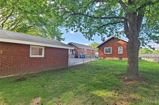 6104 Heege Road, Unincorporated, MO 63123