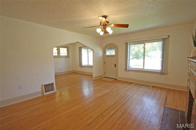 6104 Heege Road, Unincorporated, MO 63123
