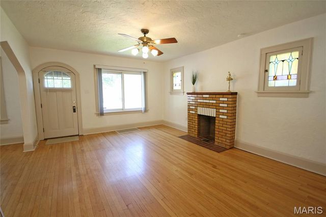 6104 Heege Road, Unincorporated, MO 63123