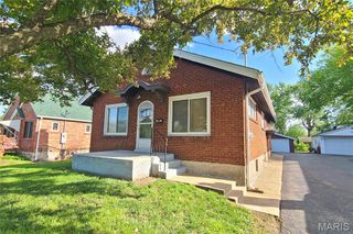 6104 Heege Road, Unincorporated, MO 63123