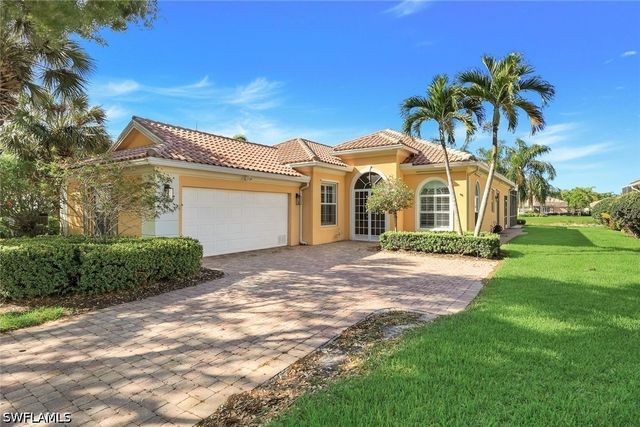 28032 Eagle Ray CT, Bonita Springs, FL 34135