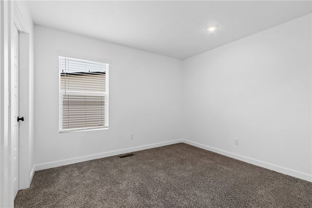 881 Ventnor Avenue, Centerton, AR 72719