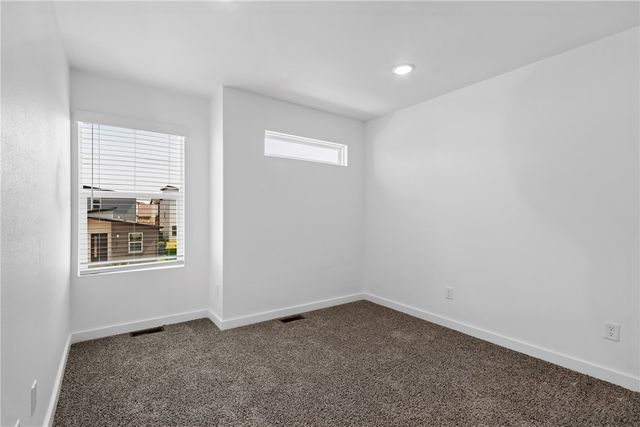 881 Ventnor Avenue, Centerton, AR 72719