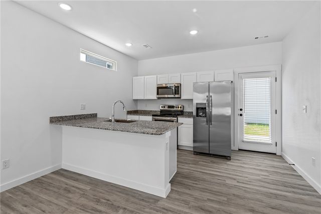 881 Ventnor Avenue, Centerton, AR 72719