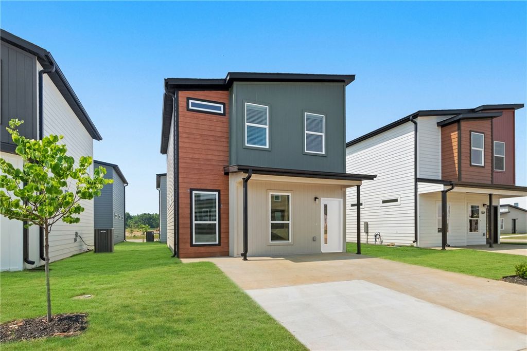 881 Ventnor Avenue, Centerton, AR 72719