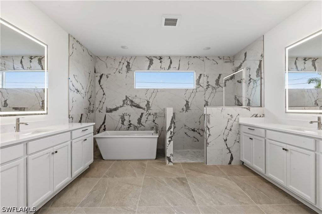 Image 20 of property listing at 1241 NW 33RD AVE, Cape Coral, FL 33993