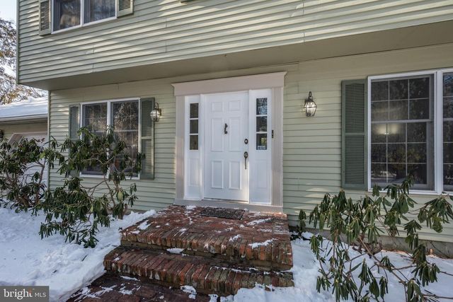 12 FRIAR TUCK DR, Medford, NJ 08055