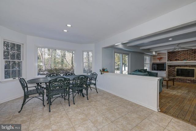 12 FRIAR TUCK DR, Medford, NJ 08055