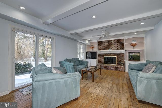 12 FRIAR TUCK DR, Medford, NJ 08055