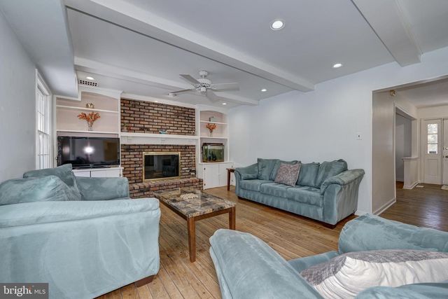 12 FRIAR TUCK DR, Medford, NJ 08055