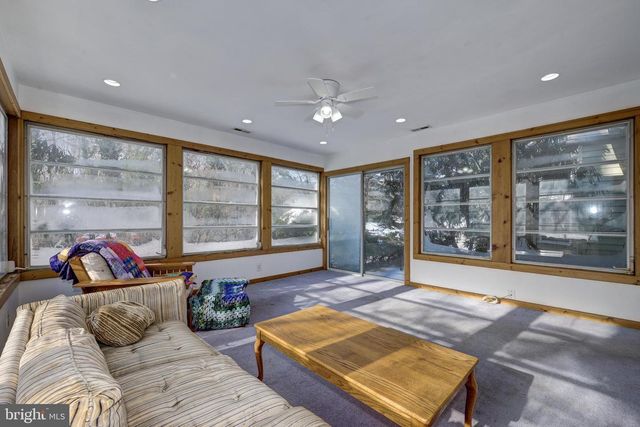 12 FRIAR TUCK DR, Medford, NJ 08055