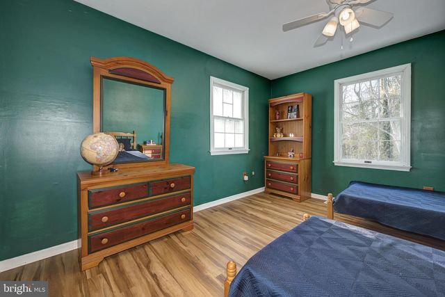 12 FRIAR TUCK DR, Medford, NJ 08055