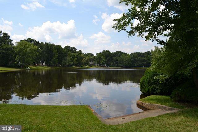 12 FRIAR TUCK DR, Medford, NJ 08055