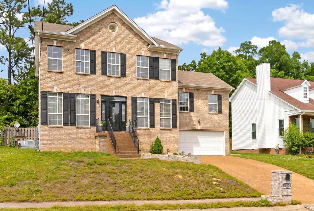 2356 Edencrest Dr, Antioch, TN 37013