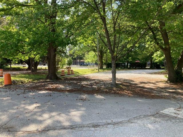 4261 Taylor RD, Chesapeake, VA 23321