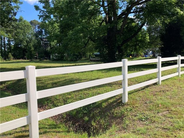 4261 Taylor RD, Chesapeake, VA 23321