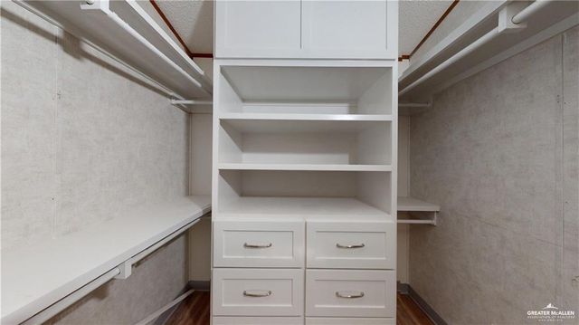 613 E Loop 19th Street, Weslaco, TX 78596