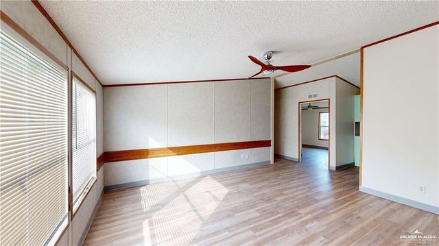 613 E Loop 19th Street, Weslaco, TX 78596