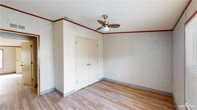 613 E Loop 19th Street, Weslaco, TX 78596