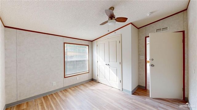 613 E Loop 19th Street, Weslaco, TX 78596