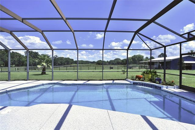 16421 W HIGHWAY 326, Morriston, FL 32668