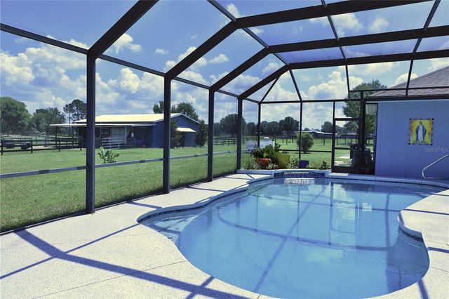 16421 W HIGHWAY 326, Morriston, FL 32668