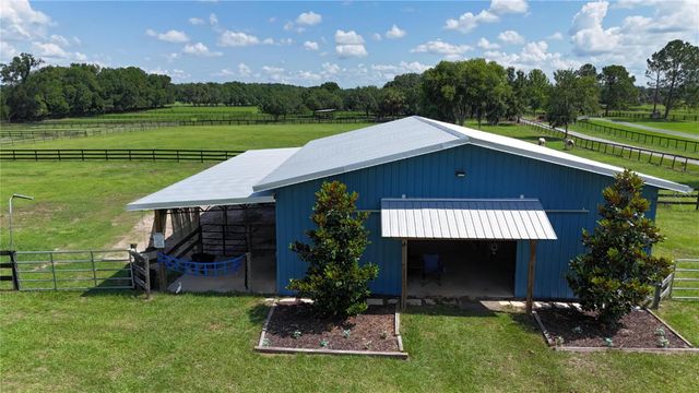 16421 W HIGHWAY 326, Morriston, FL 32668