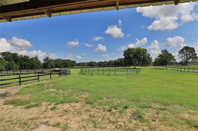 16421 W HIGHWAY 326, Morriston, FL 32668