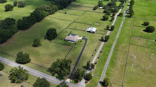 16421 W HIGHWAY 326, Morriston, FL 32668