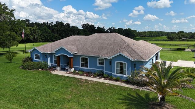 16421 W HIGHWAY 326, Morriston, FL 32668