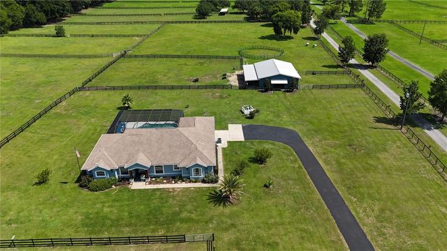16421 W HIGHWAY 326, Morriston, FL 32668