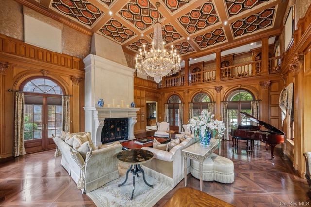 1 Applewood Estate, Upper Brookville, NY 11545