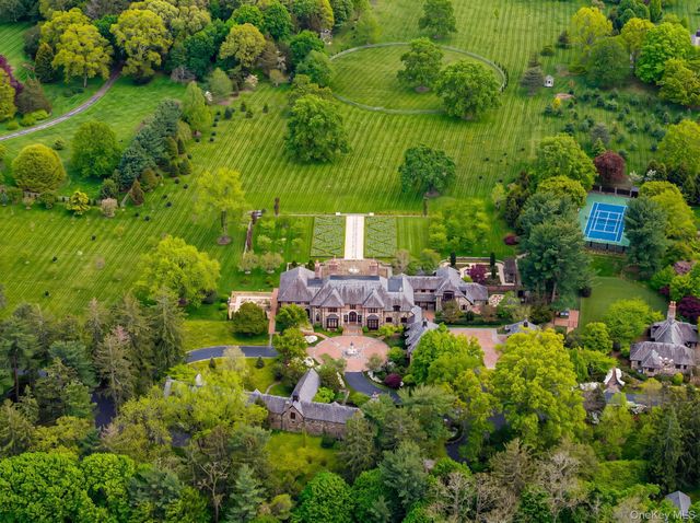 1 Applewood Estate, Upper Brookville, NY 11545