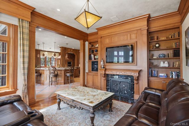 1 Applewood Estate, Upper Brookville, NY 11545