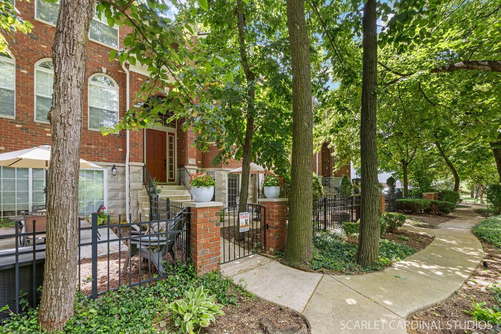 755 Prescott Court, Naperville, IL 60563