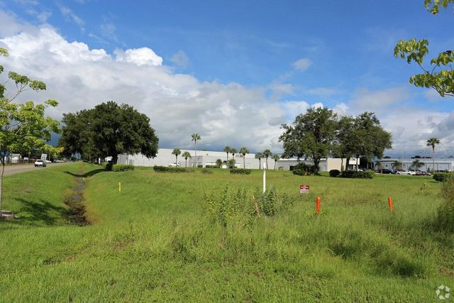 4201 W CREST AVENUE, Tampa, FL 33614