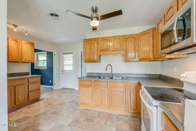 59 New Hope Road, Greeneville, TN 37745