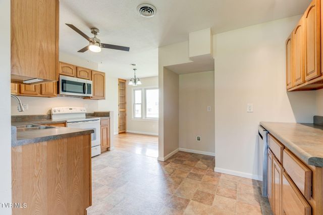 59 New Hope Road, Greeneville, TN 37745