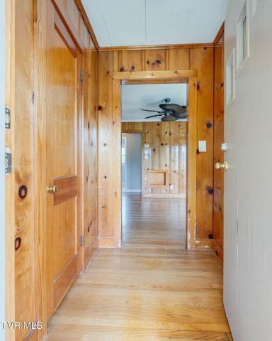 59 New Hope Road, Greeneville, TN 37745